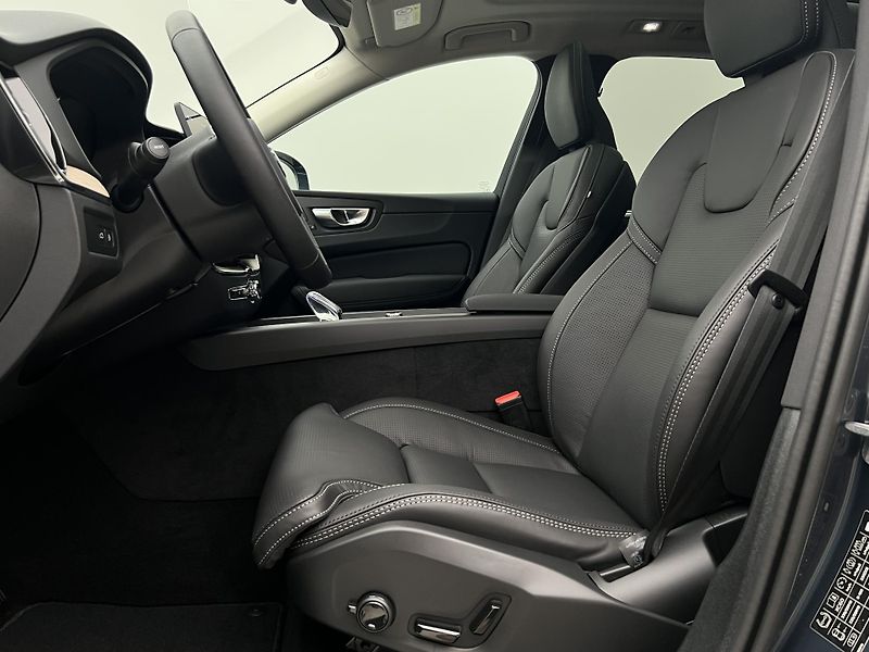 Volvo XC60 (2026) T6 AWD PLUS BRIGHT AUT - fotka 3 z 47