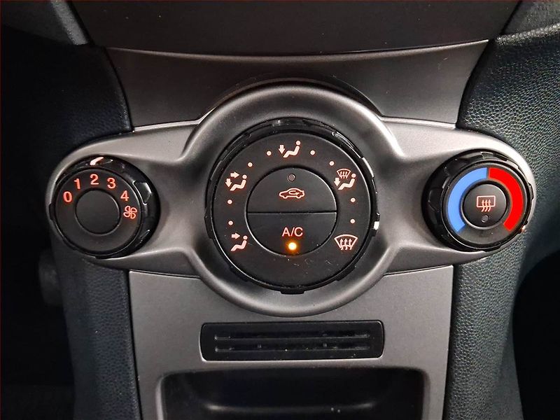 Ford Fiesta (2009) 1.25, nová STK, jezdí výborně - fotka 17 z 17