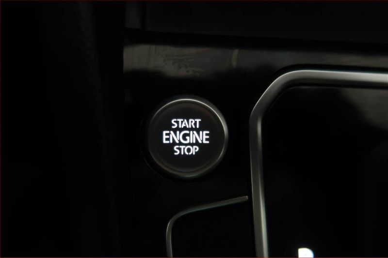 Volkswagen Passat (2021) Elegance 2.0 TDI - fotka 21 z 22