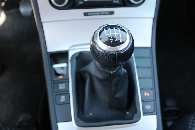 Volkswagen Passat (2011) 1.4TSI KLIMA EL.OKNA TAŽNÉ - fotka 18 z 23