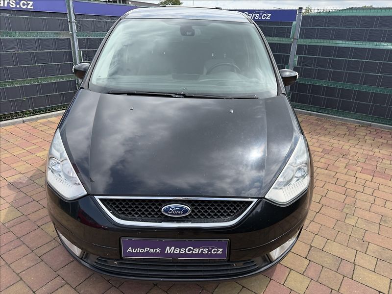 Ford Galaxy 2.0 TDCi Ghia 7míst - fotka 2 z 23