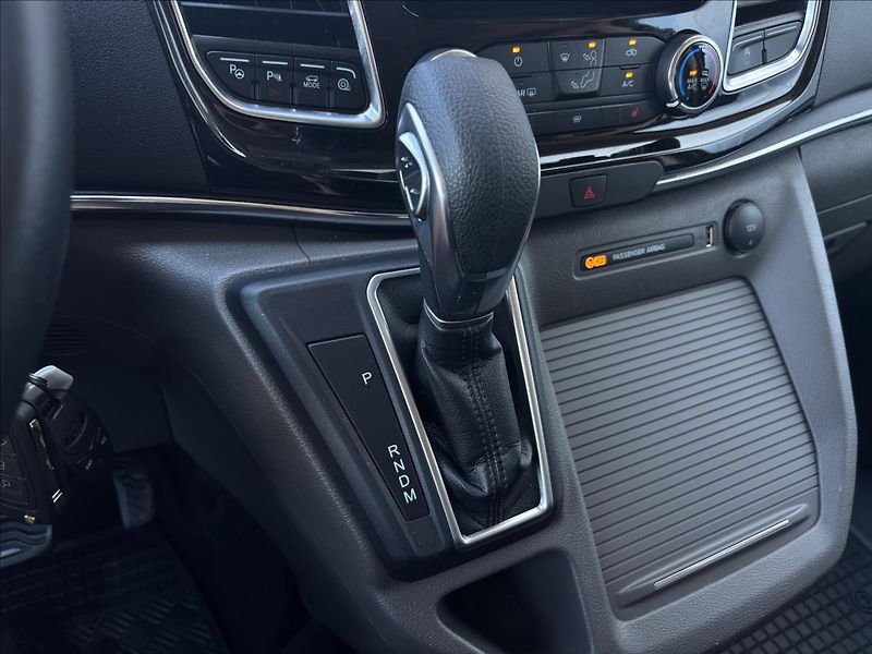 Ford Tourneo Custom 2,0 136kW TitaniumX L2 Webasto - fotka 34 z 36