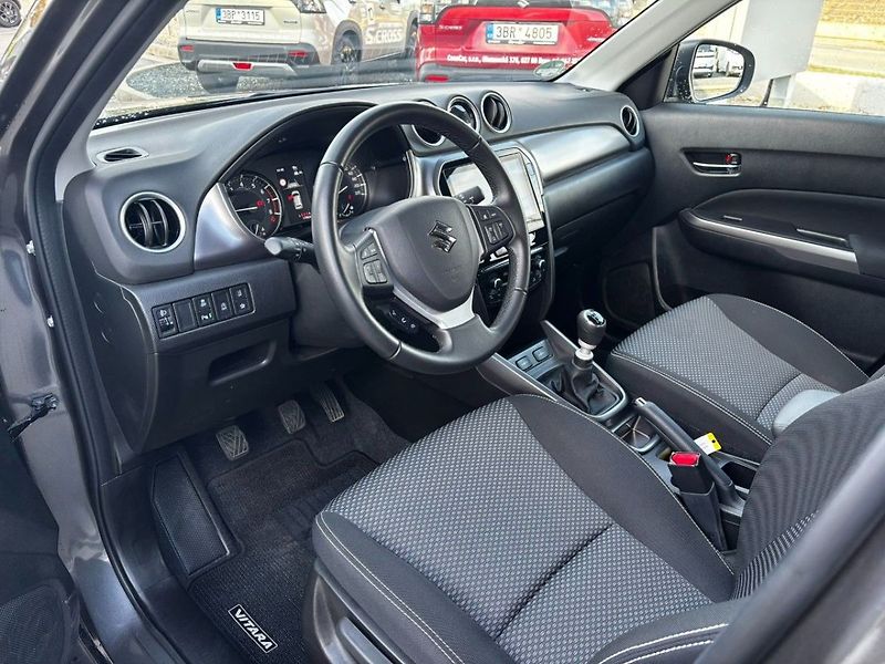 Suzuki Vitara Premium - fotka 10 z 13