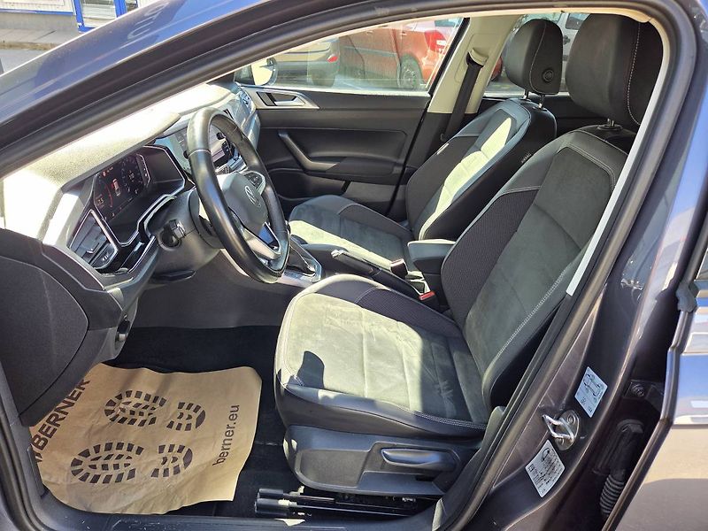 Volkswagen Taigo (2023) 1.0 TSI Style - fotka 10 z 42