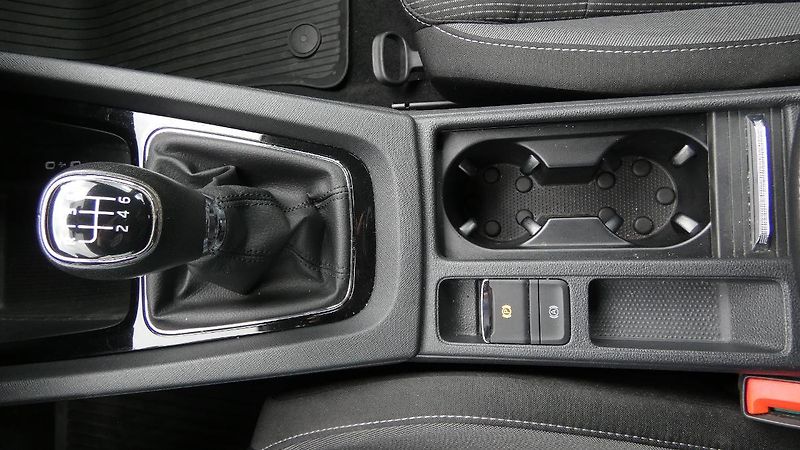 Škoda Octavia Combi 2,0 TDI Ambition - fotka 18 z 23