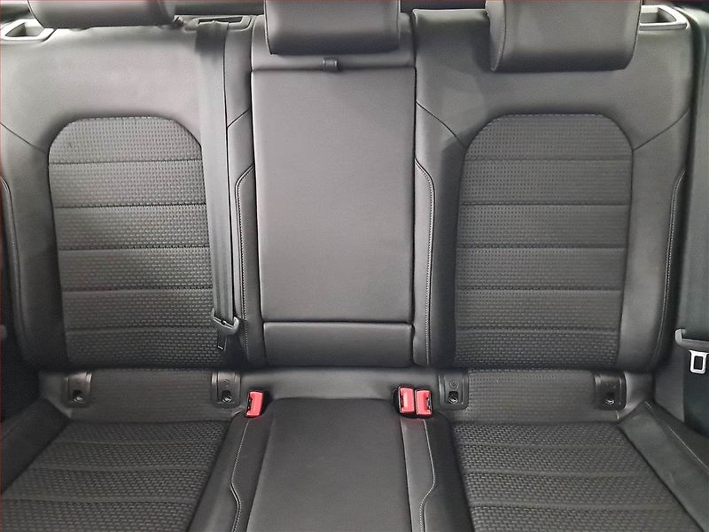 Volkswagen Golf (2015) 1.6 TDI, Tempomat - fotka 10 z 19