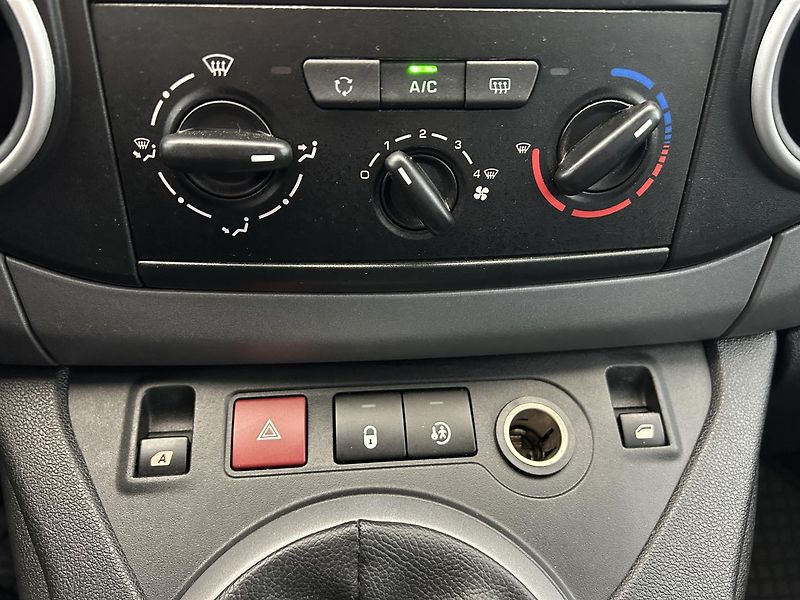 Citroën Berlingo 1.6 VTi Multispace Feel Editio - fotka 9 z 23