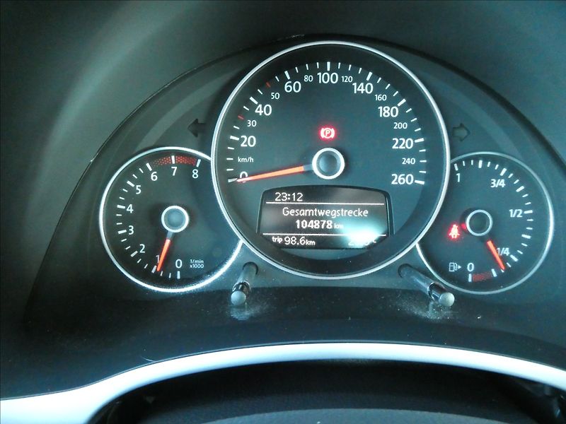 Volkswagen Beetle 1,2 TSi 77kW,1.maj.,po servise - fotka 28 z 52