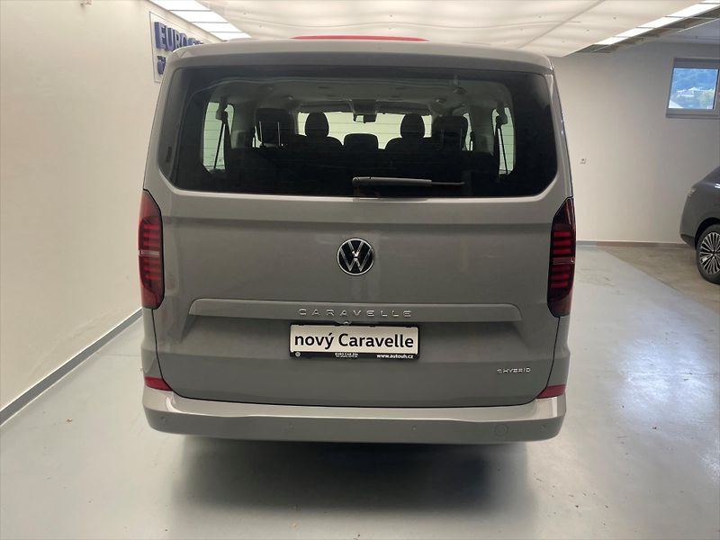 Volkswagen Caravelle Life 2.5 PHEV DR - fotka 3 z 28