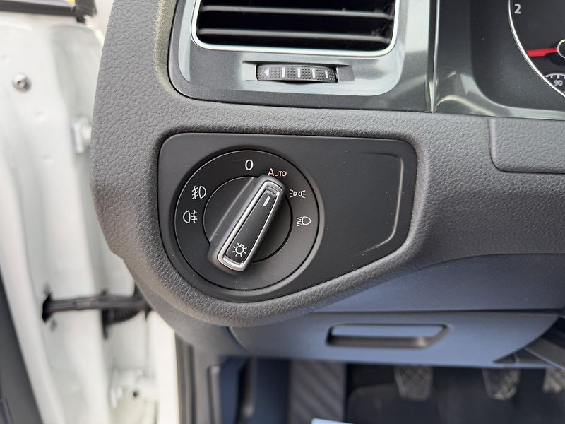 Volkswagen Golf Combi VII 1,6 TDi/85kW - fotka 19 z 66