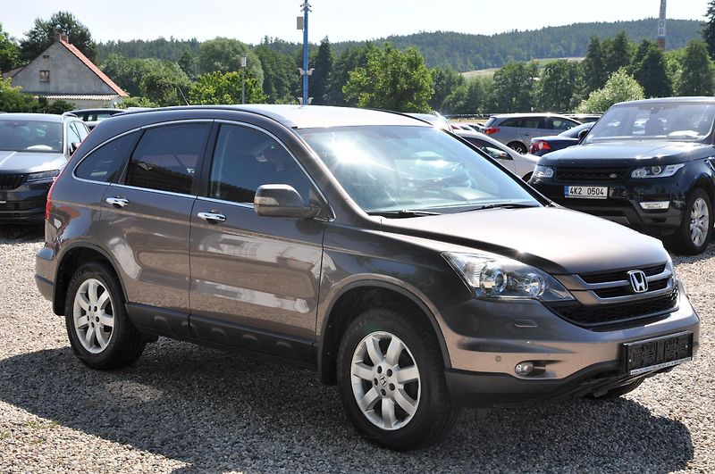 Honda CR-V 2.2i-DTEC 110kW 4WD Automat - fotka 2 z 19