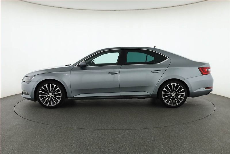Škoda Superb (2017) 2.0 TDI, 4X4, Automat - fotka 3 z 20