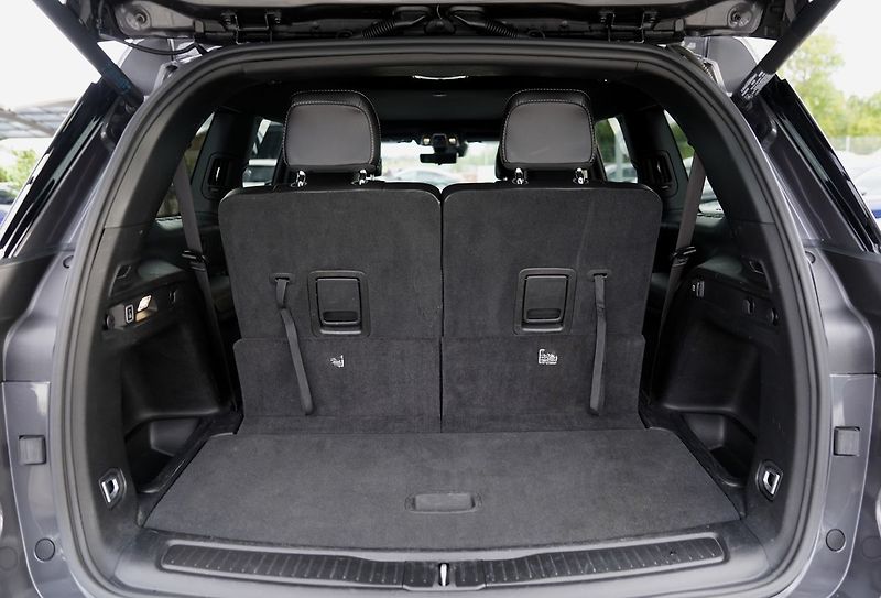 Jeep Grand Cherokee 3.6i V6 Long Limited/4x4/300PS - fotka 12 z 48