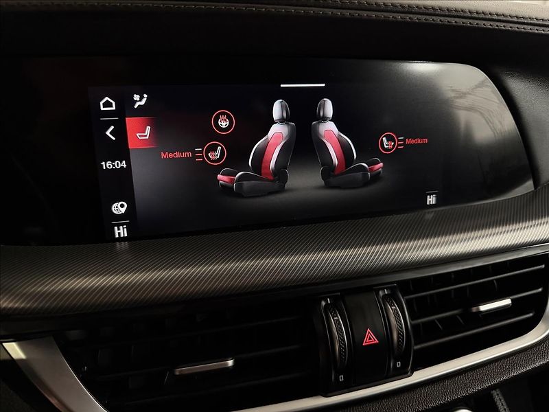 Alfa Romeo Stelvio VELOCE 154kW Q4 PANO H&K R21 - fotka 23 z 42