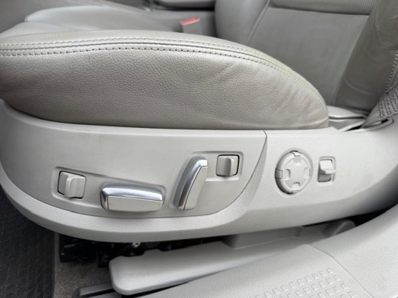 Audi A8 A8 L 4.2 FSI V8, quattro 257kW - fotka 14 z 47