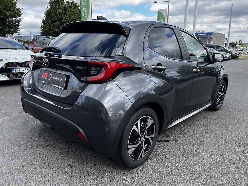 Toyota Yaris 1.5 Hybrid Style ODBĚR ihned - fotka 6 z 29