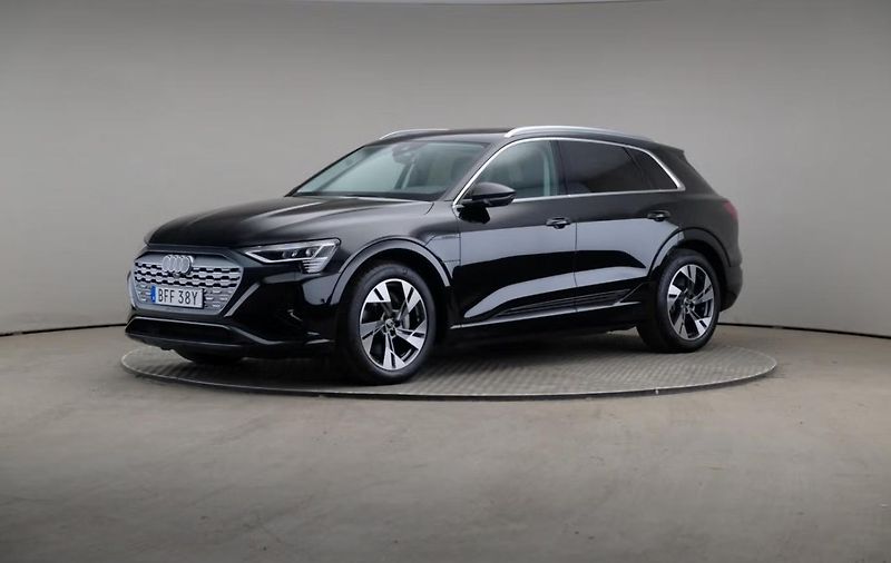 Audi Q8 e-tron 50 Q 360kam Pano Matrix BLIS - fotka 1 z 23