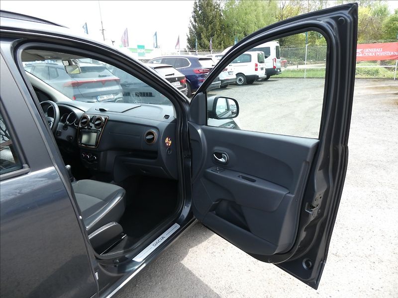 Dacia Lodgy 1,2 TCe 85kW klima,NAVI,závěs - fotka 21 z 35