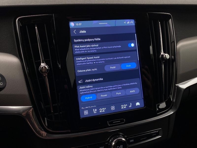 Volvo V90 T6 AWD RECHARGE REZERVACE - fotka 46 z 58