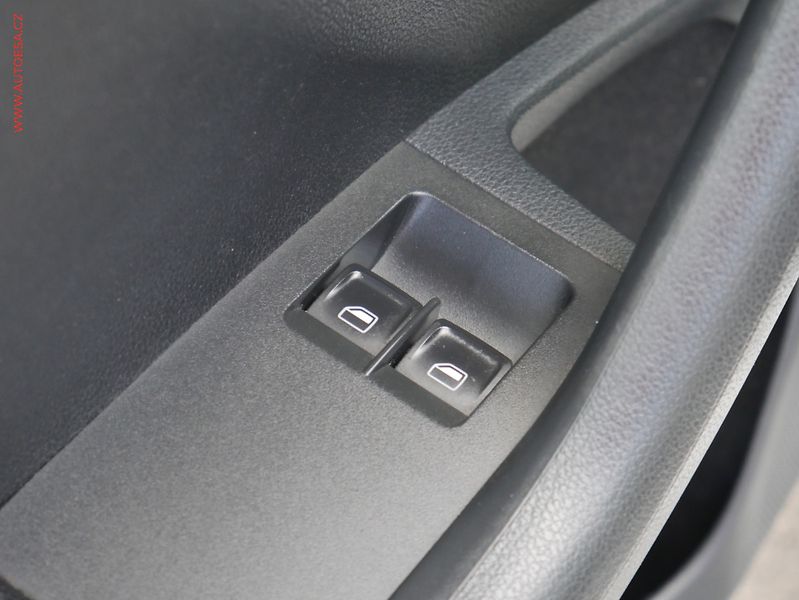 Škoda Octavia (2014) 1.2 TSI, ČR, AC, výhřev sed - fotka 15 z 18