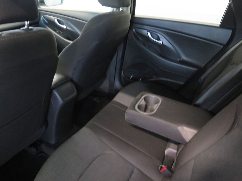 Hyundai i30 (2021) 1.5T-GDi MHEV,tažné,kamera,nav - fotka 20 z 29