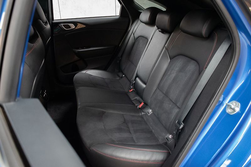 Kia Pro_Ceed 1.6 T-GDi 150kW GT*ZÁRUKA*ČR* - fotka 11 z 42
