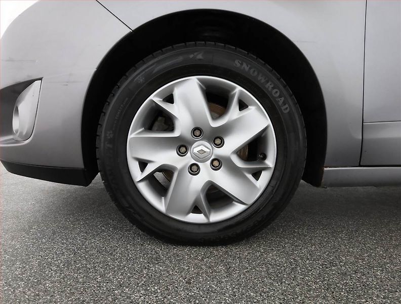 Renault Grand Scénic (2011) 1.5 dCi, po STK, jezdí výborně - fotka 17 z 17