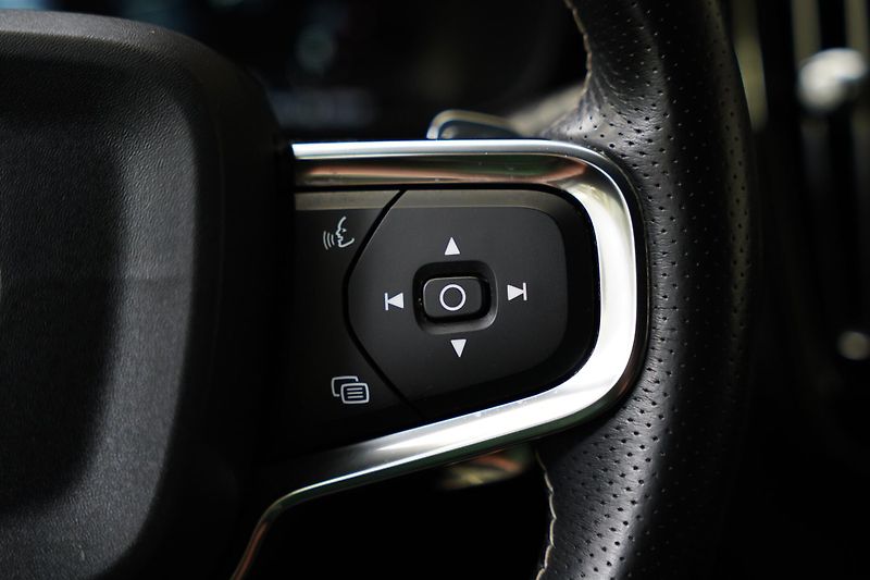 Volvo XC40 - fotka 16 z 26