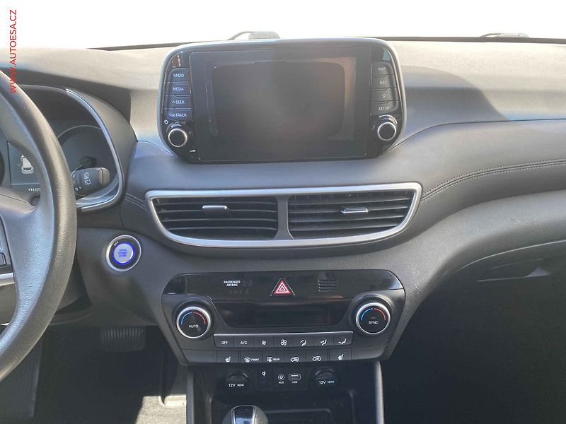 Hyundai Tucson (2019) 1.6 CRDi, AT, panor, navi - fotka 12 z 19