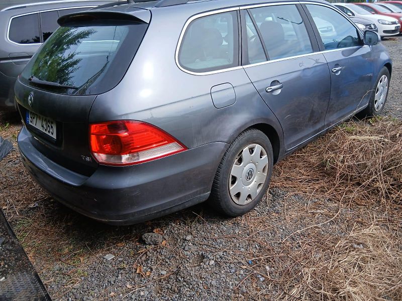 Volkswagen Golf 1.4TSI, točí, ale nechytne - fotka 3 z 16