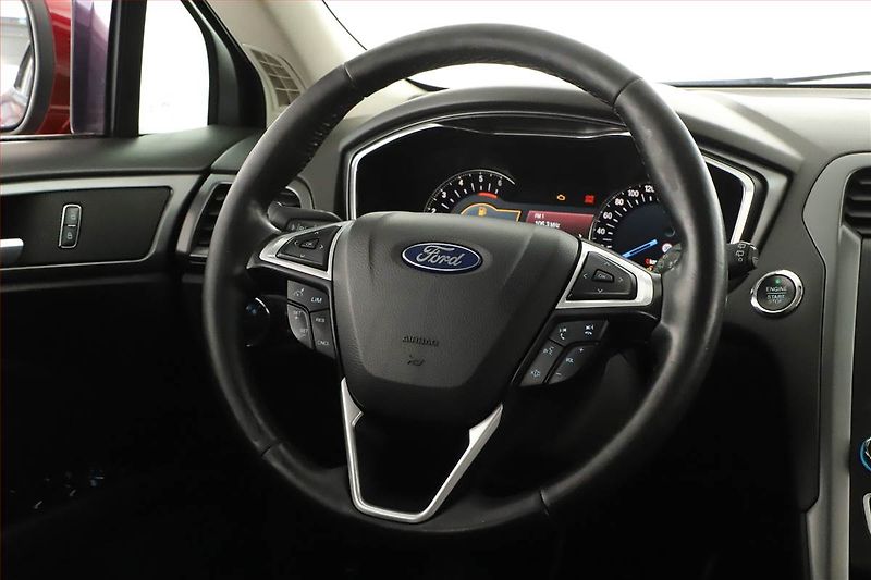 Ford Mondeo (2016) 2.0 TDCI, Navi, Tempomat - fotka 8 z 13