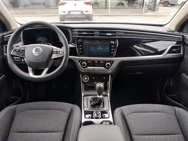 KGM Korando 1.5T, SMART,4WD, MT, SKLADEM - fotka 15 z 36