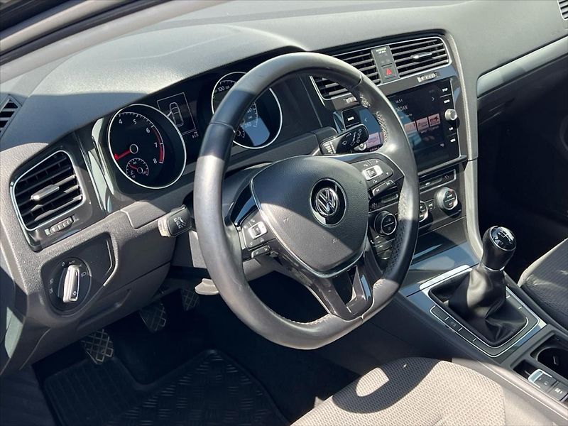 Volkswagen Golf 1,0 TSi 81kW COMFORTLINE  7 FL - fotka 6 z 22