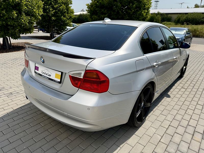 BMW Řada 3 (2005) 325i MANUÁL XENONY SPORTSITZE - fotka 8 z 19