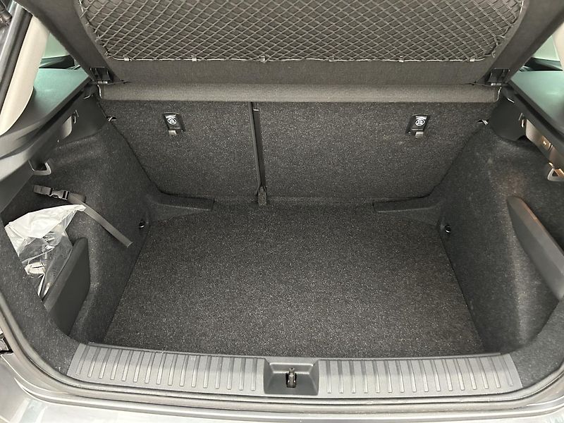 Škoda Kamiq 1.0 TS Top selection - fotka 21 z 23