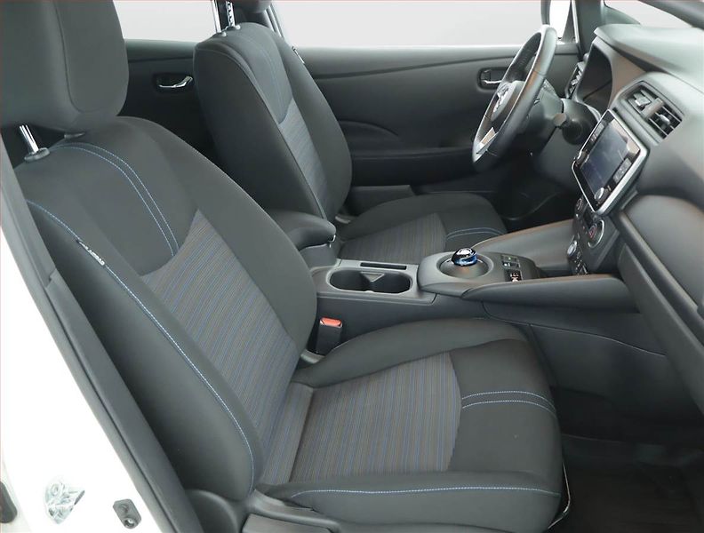 Nissan Leaf (2021) 40 kWh, SoH 93%, Automat - fotka 9 z 18