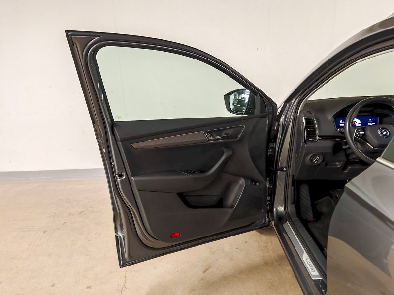 Škoda Karoq (2024) 2.0 TDI 110 kW DSG 4x4 Top Sel - fotka 21 z 32