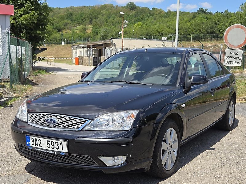 Ford Mondeo 1,8i  - fotka 1 z 10
