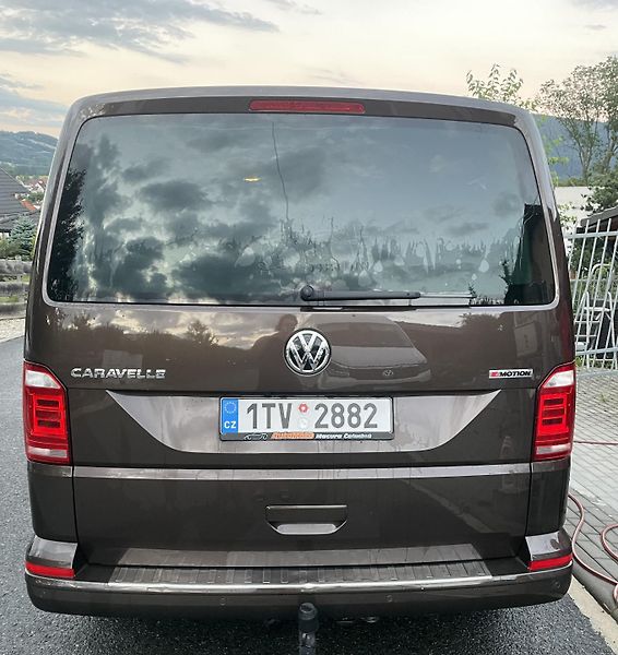Volkswagen Caravelle (2019) výletní vůz, mazlík :-) - fotka 7 z 17