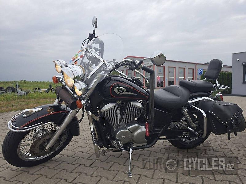 Honda VT 750 Shadow (1999) VT 750 C Shadow - fotka 14 z 18
