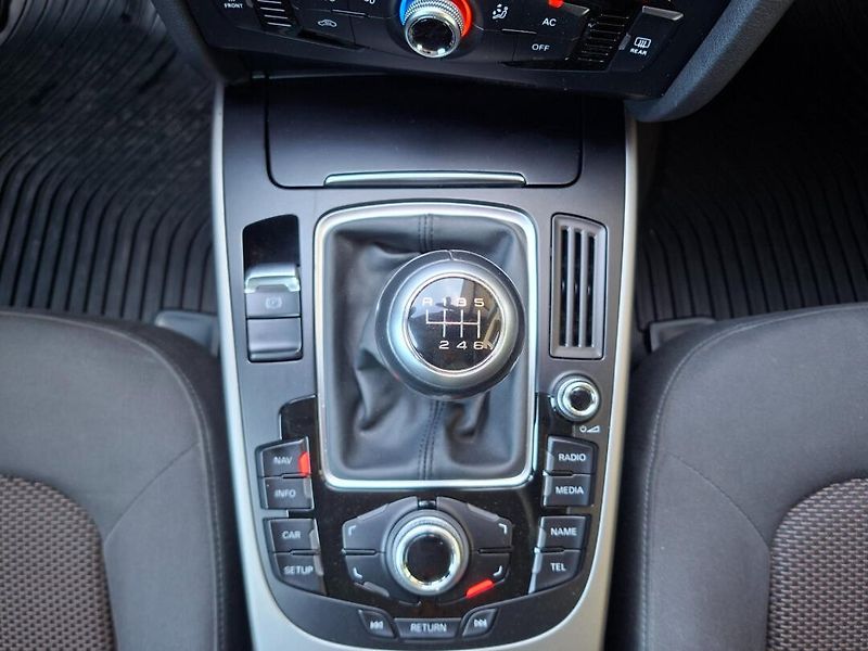 Audi A4 Allroad (2012) 2.0TDI 130kW MAN QUATTRO - fotka 14 z 43