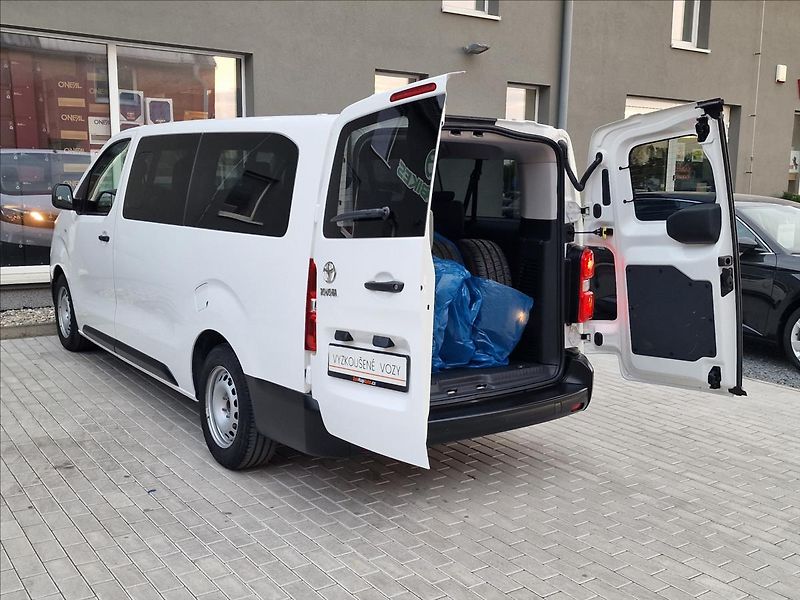 Toyota ProAce Verso 2.0 D-4d 140k L2 106kW - fotka 37 z 45