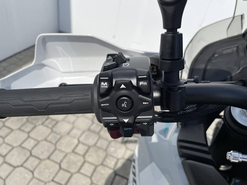 CFMOTO (2026) 1000MT-X Touring EU5+ - fotka 11 z 12
