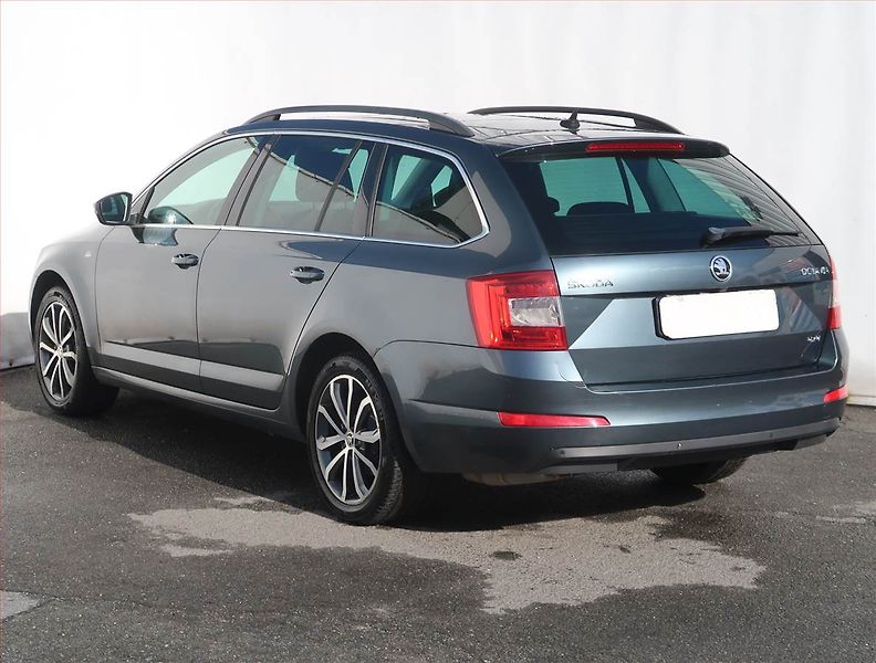 Škoda Octavia (2015) Edition 2.0 TDI 4x4, 4X4 - fotka 4 z 22