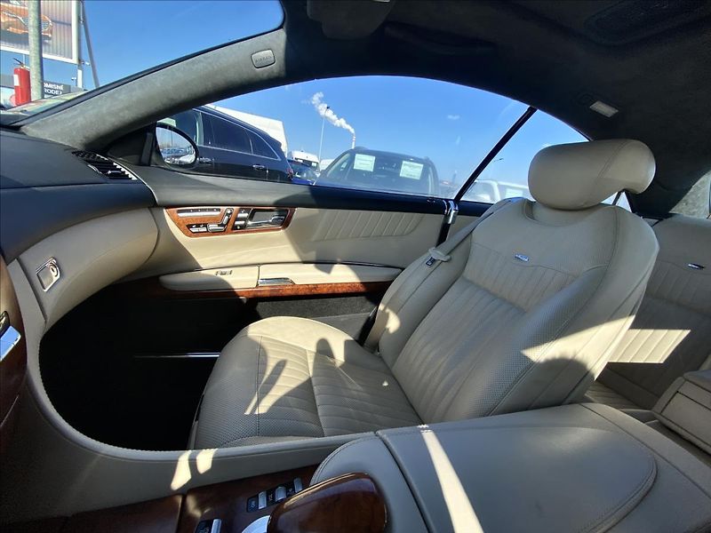 Mercedes-Benz CL 5,5 600 V12 380kW/1.MAJ/ - fotka 16 z 32