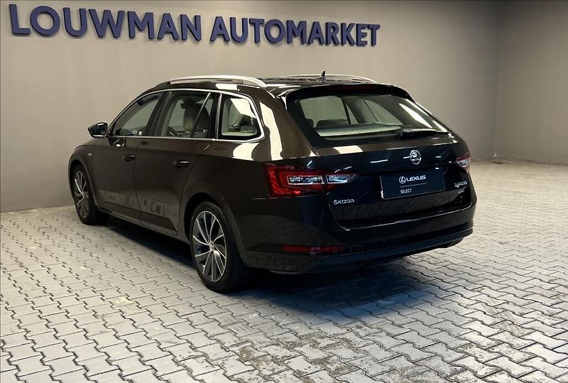 Škoda Superb 2,0 L&K DSG  COMBI - fotka 13 z 14