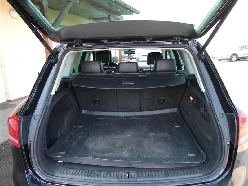 Volkswagen Touareg 3,0 TDi V6 180kW,2xkola,závěs - fotka 16 z 50