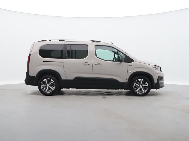 Peugeot Rifter 1,5 BlueHDI 96kW CZ 1.Maj GT - fotka 8 z 28