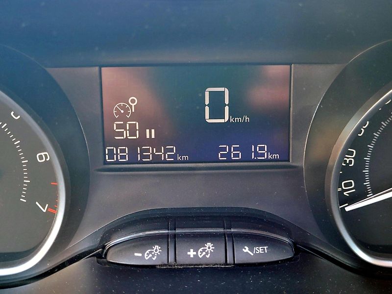 Peugeot 2008 SERV.KNIHA, ROZVODY, ČR - fotka 38 z 44