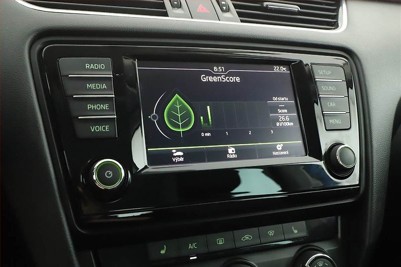 Škoda Octavia (2016) 1.6 TDI, Tempomat - fotka 14 z 16